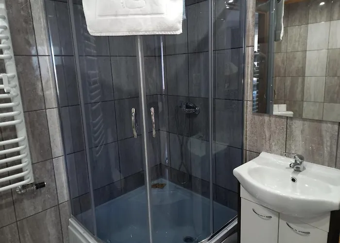 Korona Przy Termach Cieplickich 10proc Rabatu Do Term Cieplice Self Check In 24h Apartment 3*